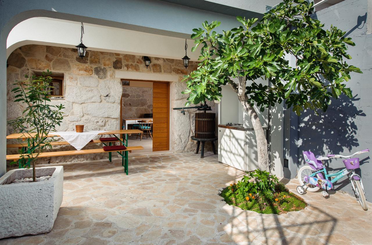 Villa Sv. Vid Sevid Esterno foto